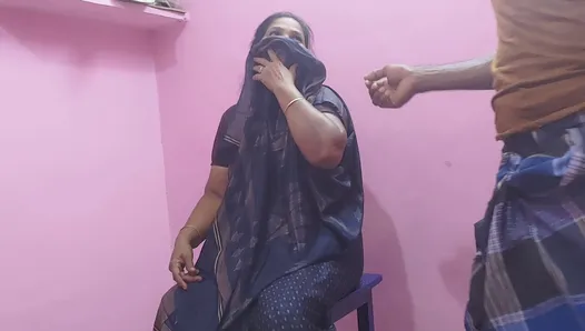 A Beautiful Tamil Aunty Has a Hot Sex with a Young Man