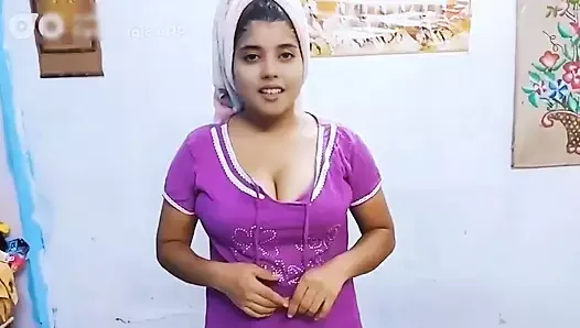 I have see my friends mom big boobs she is so hot i have fucking her pussy