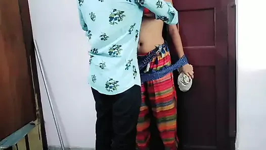Kamwali ko malik ne choda