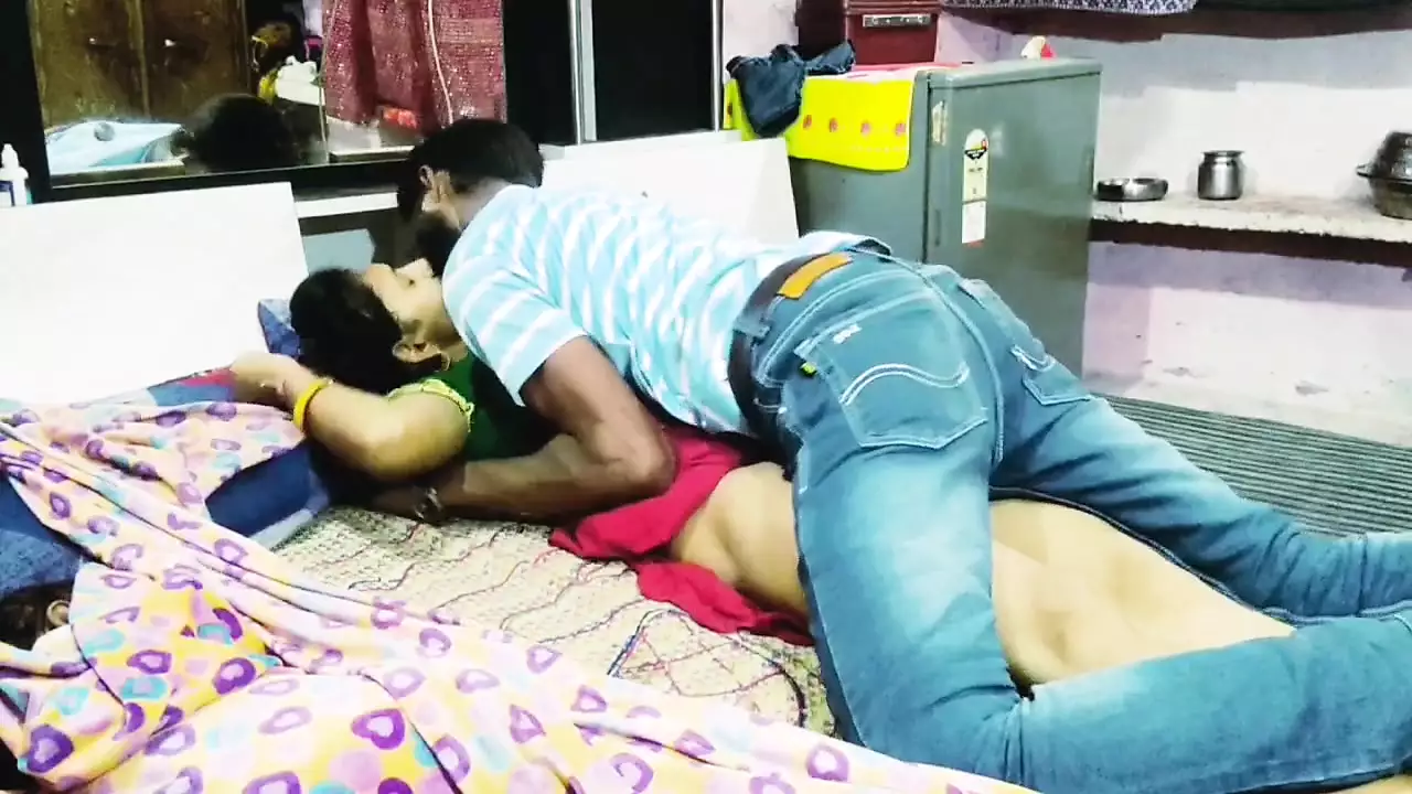 Mere Gaon Ka Devar Ne Meri Chut Aur Gand Dono Mari Muslim Boy Village Bhabhi