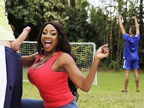 Big Ebony Tits Pornstar Diamond And Her Son& Football Coach